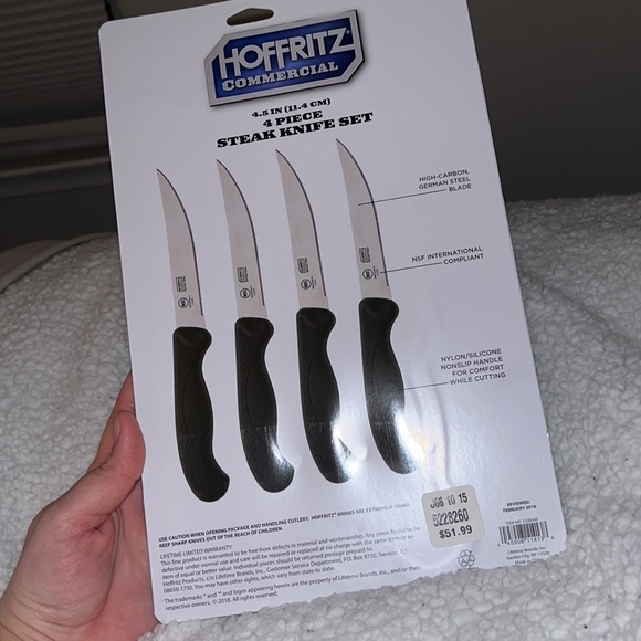 Retails for $58 4-piece steak knife set - Picture 6 of 9